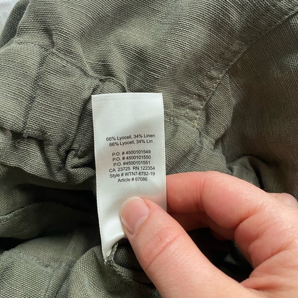 Aritzia Wilfred dark green linen blend high waisted short - Picture 5 of 6